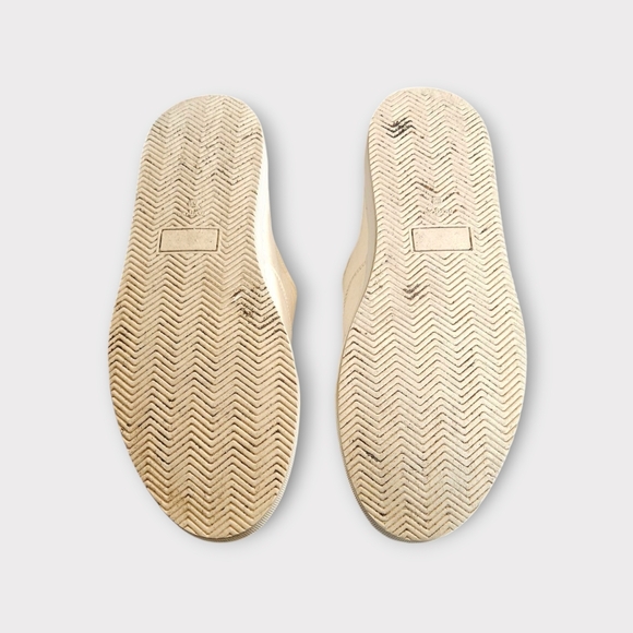 Common Projects Four Hole White/Cream Leather Sneakers - Picture 8 of 8